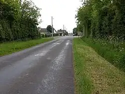 Photographie d'une des entrées du bourg.
