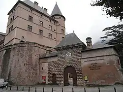 Entrée du domaine du château de Vizille.