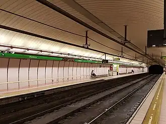 Image illustrative de l’article Fontana (métro de Barcelone)