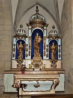Le retable de la chapelle de la Vierge.