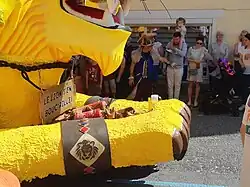 Extincteurs sur le char de la Couldry Team en 2023