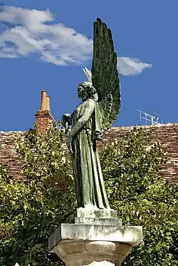 La statue d'ange sur la place du marché, en 2008.