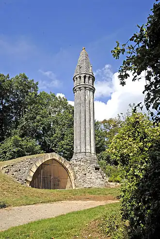 Image illustrative de l’article Lanterne des morts de Fenioux
