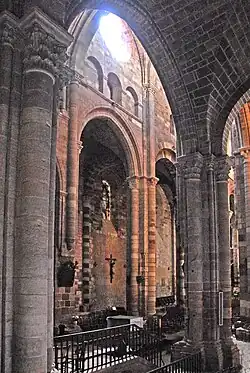 Piliers du transept.