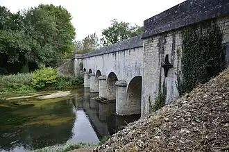 Pont-canal sur la Sauldre, à Chatillon sur Cher.