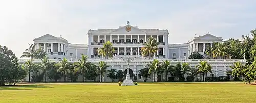 Le Falaknuma Palace, ancien palais des Nizams, qui l'utilisèrent pour recevoir les visiteurs de prestige à leur cour.
