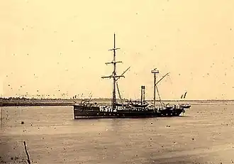 Brick-goélette de la marine française Fanfare à deux mâts de classe Chacal en service de 1869 à 1890, 43,45&nbsp;m de long, 500&nbsp;t. de déplacement
