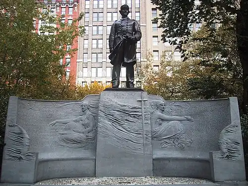 Monument à David Farragut&nbsp;(en) (1881), New York, Madison Square Park.