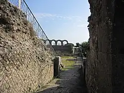 Mur en opus reticulatum.