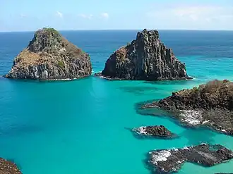 Morro dois Irmãos (collines des 2 frères), Baía dos Porcos sur l'île principale