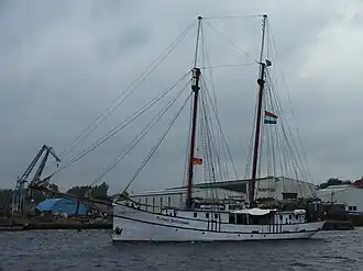 illustration de Flying Dutchman (goélette)