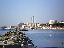 Le centre de Follonica vu à partir du quartier Senzuno.