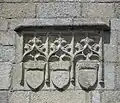 Blasons ornant la face sud.
