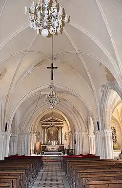 La nef de l'église.