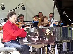 François-René Duchâble joue le Concerto pour piano nº 1 de Tchaïkovski aux «&nbsp;Folies du lac&nbsp;» 2010, La Colmiane (06).