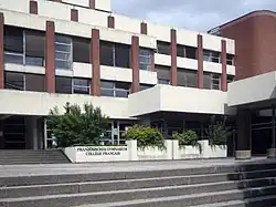 Description de cette image, également commentée ci-après