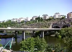 Fredhällsbron vu de Lilla Essingen, 2008.