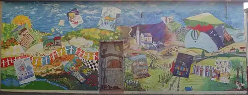 Fresque derrière la mairie.