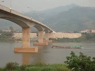 Quatrième pont de l'amitié lao-thaïlandaise