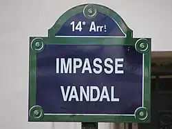 Plaque de rue de l'impasse Vandal, dans le 14e&nbsp;arrondissement de Paris (France).