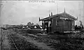La gare de tramways de Saint-Sulpice-la-Forêt au début du XXe&nbsp;siècle (carte postale).