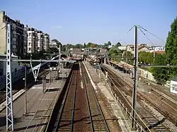 Vue générale de la gare en direction de Versailles, en 2010.