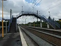 La passerelle et la halte.