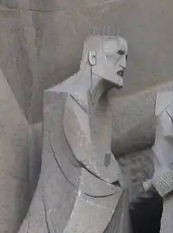 La statue de Gaudí dans le Corpus Christi, par Josep Maria Subirachs.