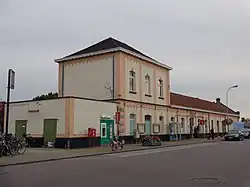 Le bâtiment de la gare de Geel.