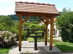 Pont à bascule permettant de peser les véhicules (XXe&nbsp;siècle).