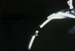 Gemini 8 en rotation rapide largue l'amarrage avec l'étage Agena.