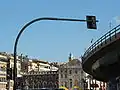 La Sopraelevata frôle le Palazzo San Giorgio, près de l'ancien port de Gênes
