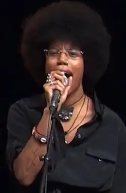 Description de l'image Georgia Anne Muldrow (cropped).jpg.