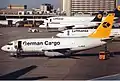 Un Boeing 737-200 de German Cargo à l'aéroport de Francfort en 1991.