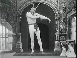 Surimpression permettant la modification de taille des personnages.