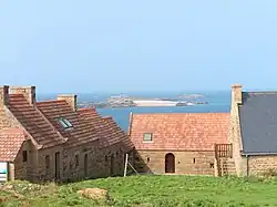 L'île Molène vue de l'île Milliau.