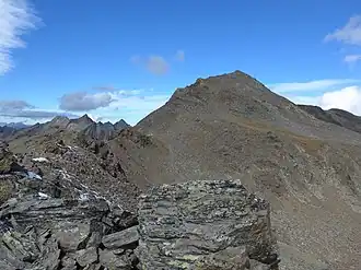 Vue depuis le sud-est.