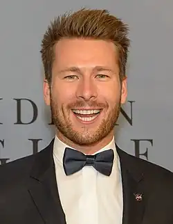 Glen Powell dans le rôle de Chad.
