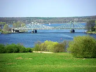 Pont de Glienicke, photographié depuis le parc Babelsberg le 10 avril 2009.