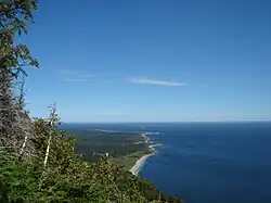 Photographie montrant le Golfe du Saint-Laurent à la hauteur du Parc national de Forillon