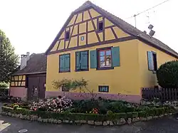 Maison aux dîmes de l'abbaye de Niedermunster dite « Meyerhof » (XVIIe), 60 rue Principale.