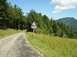 Un panneau qui annonce un secteur très difficile avec des passages à 19 % sur 1,5&nbsp;km.