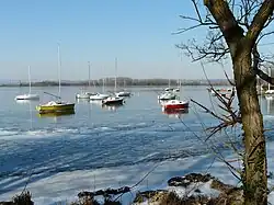 Le Grand Large gelé en hiver.