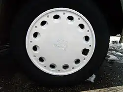 Enjoliveur d'origine.