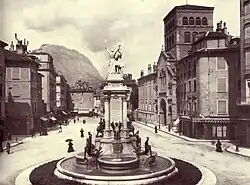 Place Notre-Dame à la fin du XIXe&nbsp;siècle