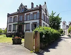Presbytère protestant (XIXe),2 rue du Presbytère.