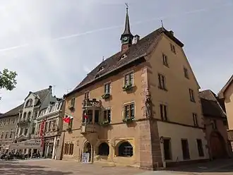 Hôtel de ville (1514).