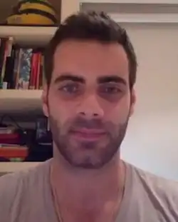 Description de l'image Guilherme Samaia, interview.jpg.