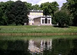La façade sud, depuis le lac Brunnsviken.