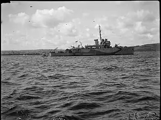 illustration de HMS Poole (J147)